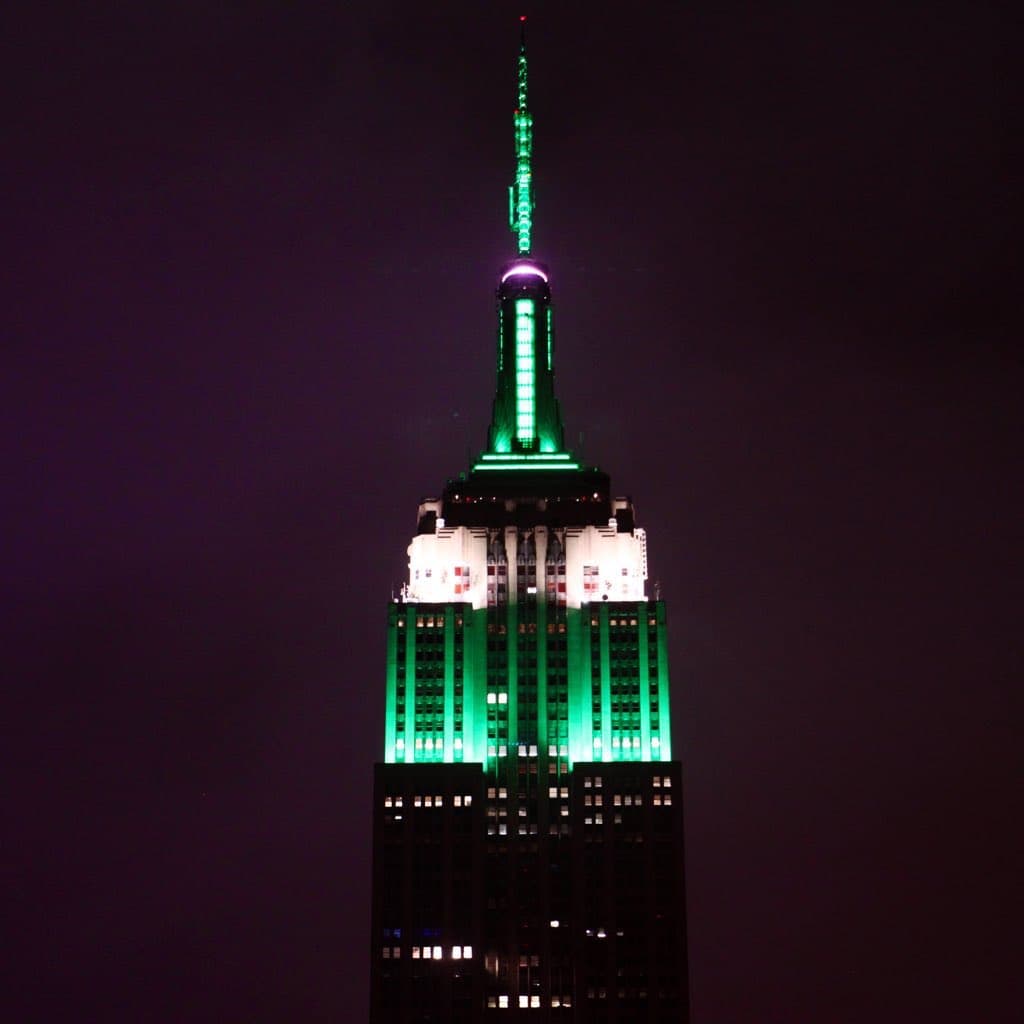 El Empire State Building se vistió de verde y blanco en celebración.