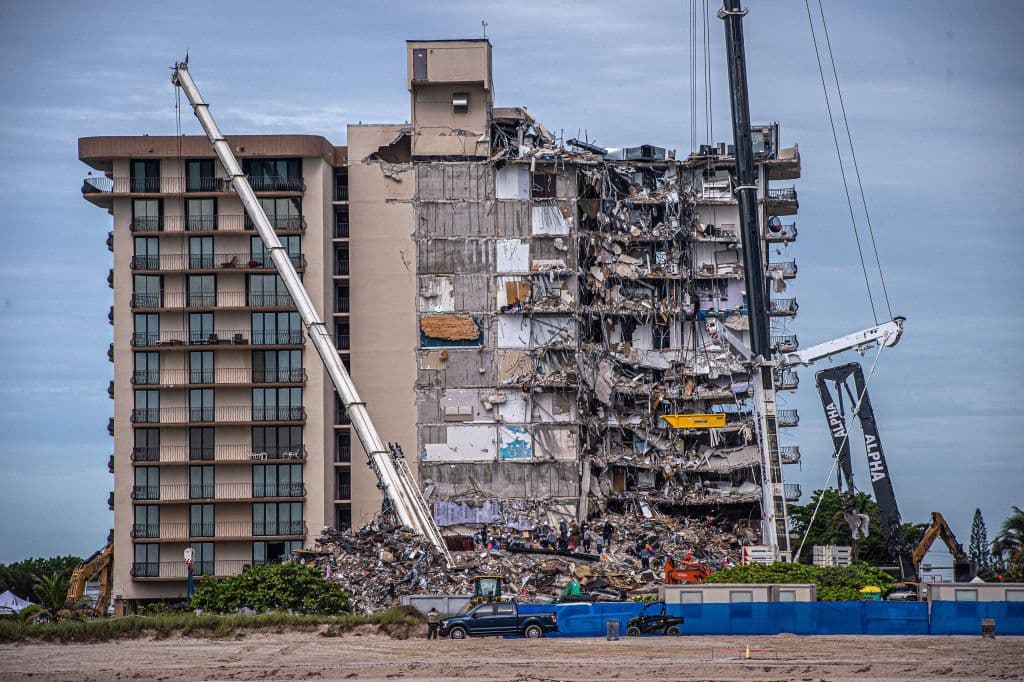 Víctimas del edificio derrumbado en Surfside alcanzan un acuerdo por $997 millones