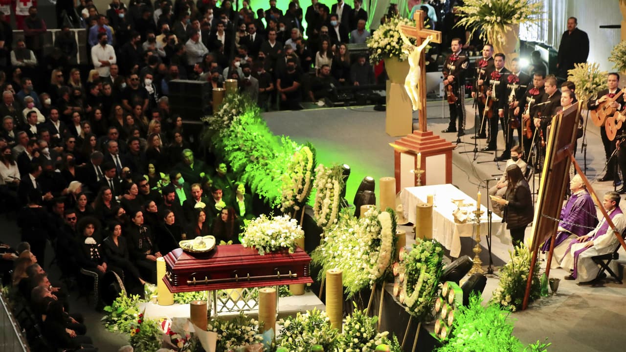 Una celebración de su vida: así fueron los momentos más emotivos de la despedida de Vicente Fernández