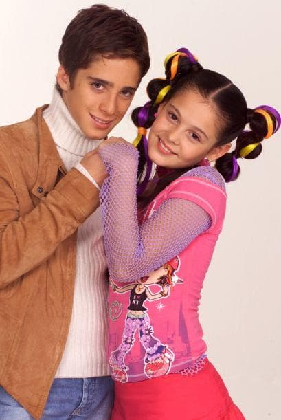 Gracias a este show se dio a conocer y tuvo su primera participación en las telenovelas en 'Alegrijes y Rebujos' (2003). Un año después fue protagonista de 'Misión S.O.S.' donde fue el galán de 
<b><a href="http://www.univision.com/temas/allisson-lozz">Allisson Lozz</a></b>.