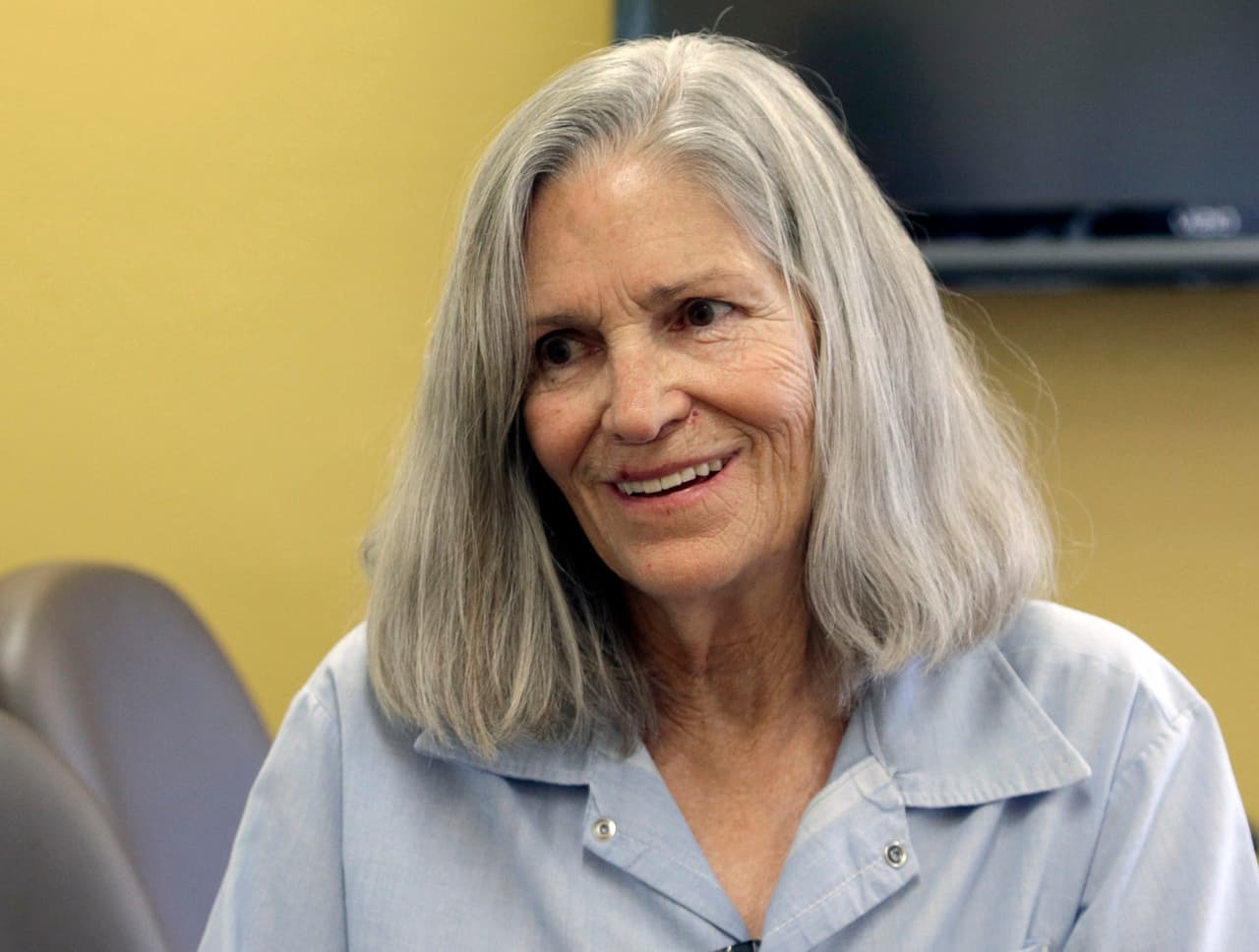 La discípula de Manson Leslie Van Houten cumple una condena de cadena perpetua por su participación en el asesinato de Rosemary LaBianca en 1969. Le han negado la libertad condicional 20 veces.