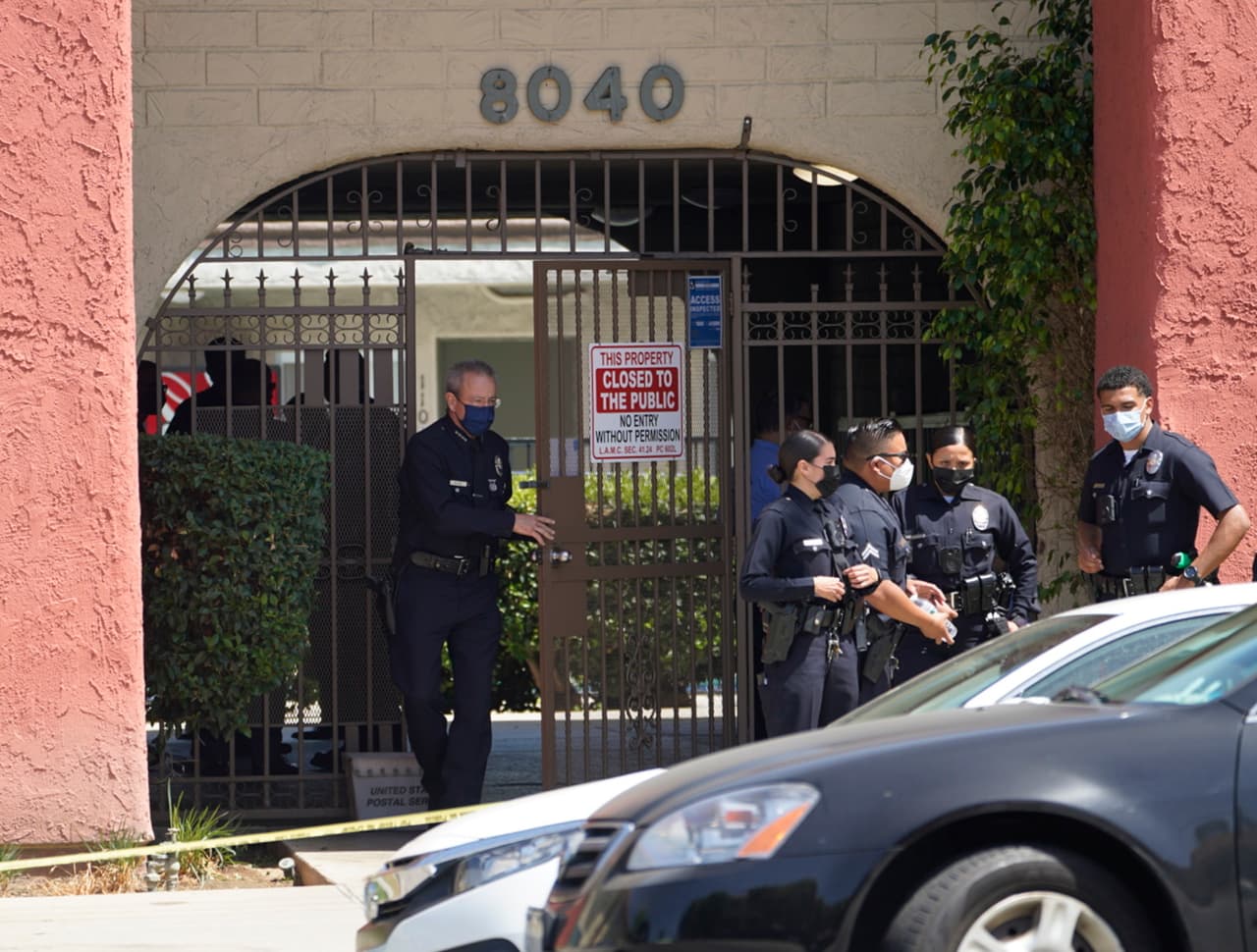 Liliana Carrillo fue 
<a href="https://www.univision.com/local/los-angeles-kmex/arrestan-a-hispana-en-conexion-con-muerte-de-tres-ninos-en-reseda-video">detenida</a> el mismo el 10 de abril, y de acuerdo con las autoridades fue trasladada el lunes 12 de abril de la cárcel del condado de Tulare a la cárcel del condado de Kern, donde está detenida con una fianza de 2 millones de dólares.