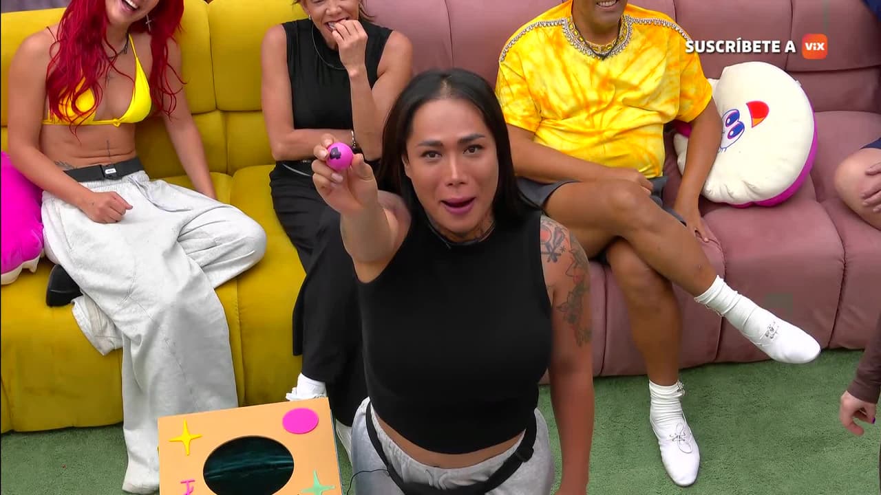 ¡En español! La Jefa aterriza a Karina por hablar en japonés
