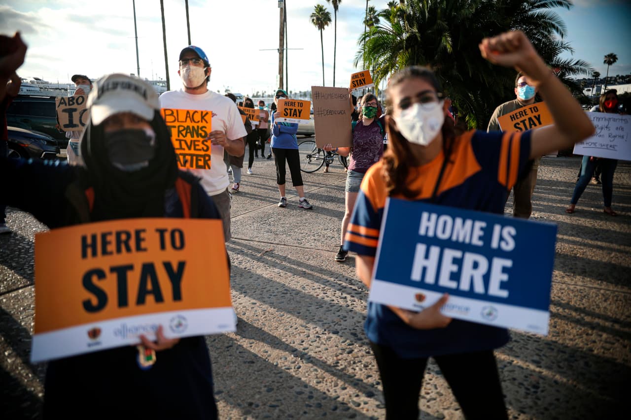 Los jóvenes inmigrantes como yo pagan el precio de un sistema de inmigración roto