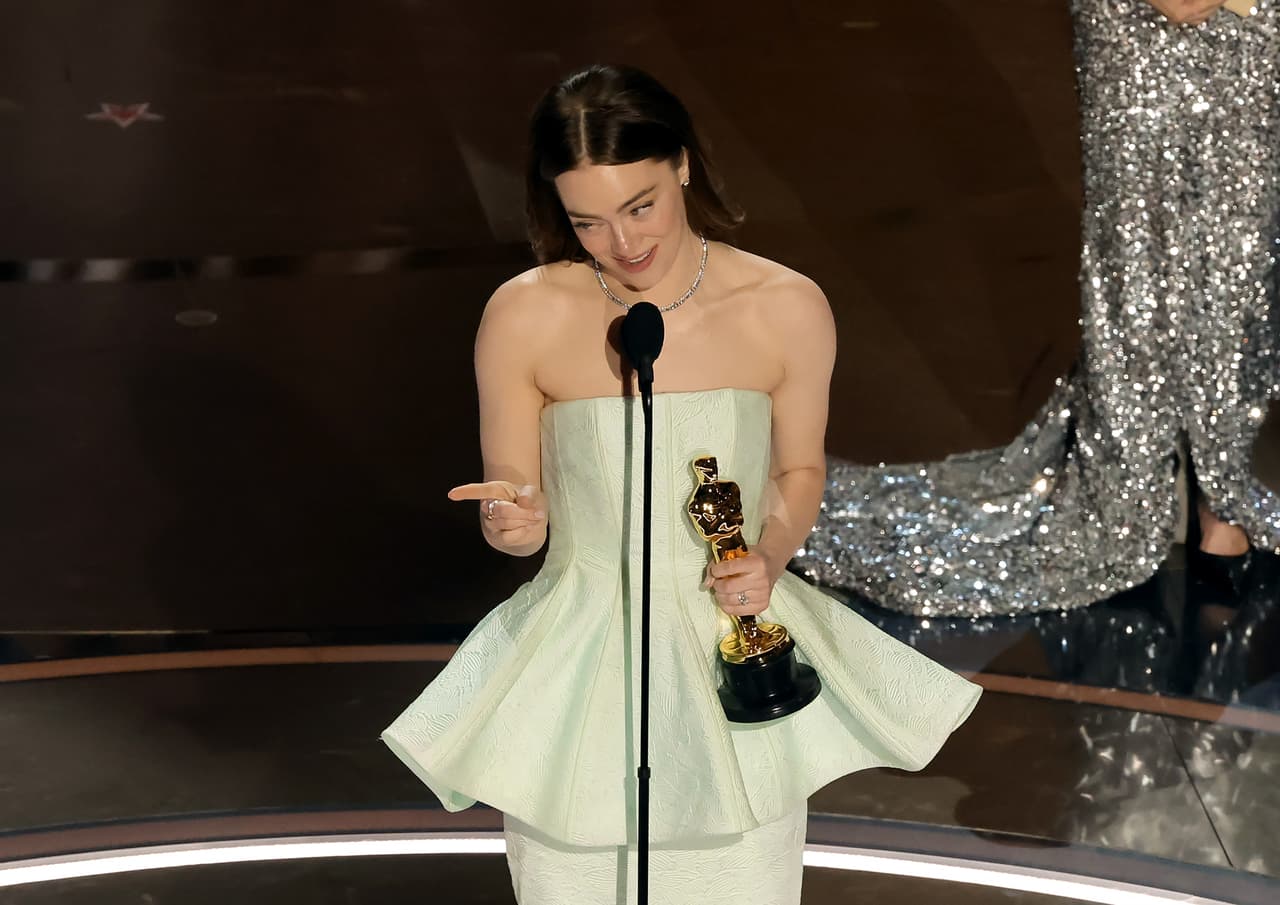 Emma Stone aseveró que el incidente con su vestuario sucedió mientras disfrutaba de la interpretación de Ryan Gosling.
