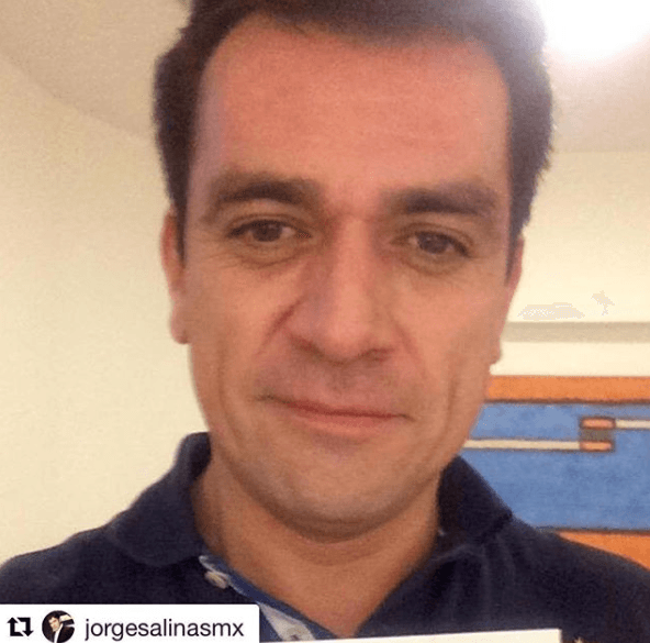 “Porque en esta vida a veces perdemos el tiempo en batallitas absurdas y no nos damos cuenta que lo importante es el hoy, es el ahorita", dijo Jorge Salinas en la entrevista retomada por TVNotas.