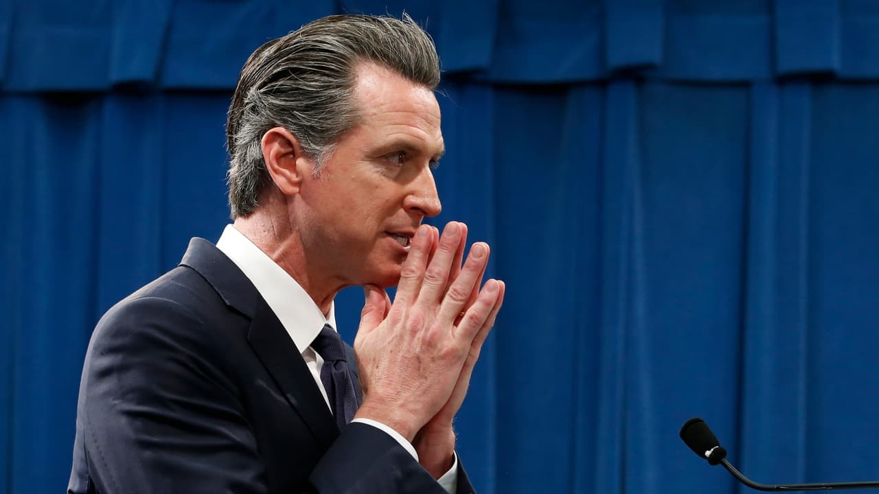 Gobernador Gavin Newsom ordena toque de queda para Kern, y otros condados en nivel púrpura