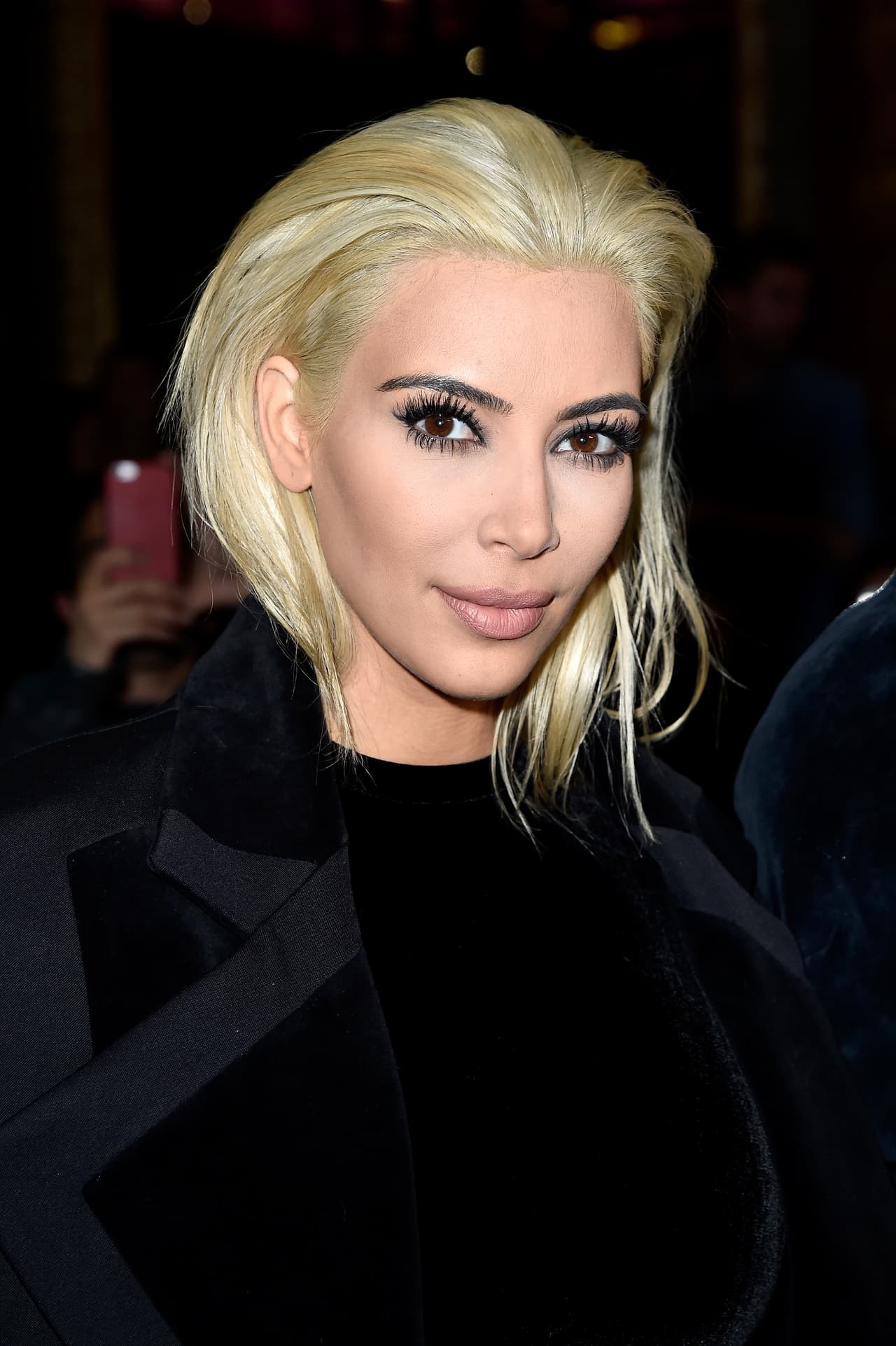 En otro pasaje del libro, Abbas asegura que justo cuando tomó el iPhone de Kim Kardashian estaba entrando una llamada de la cantante Tracy Chapman.