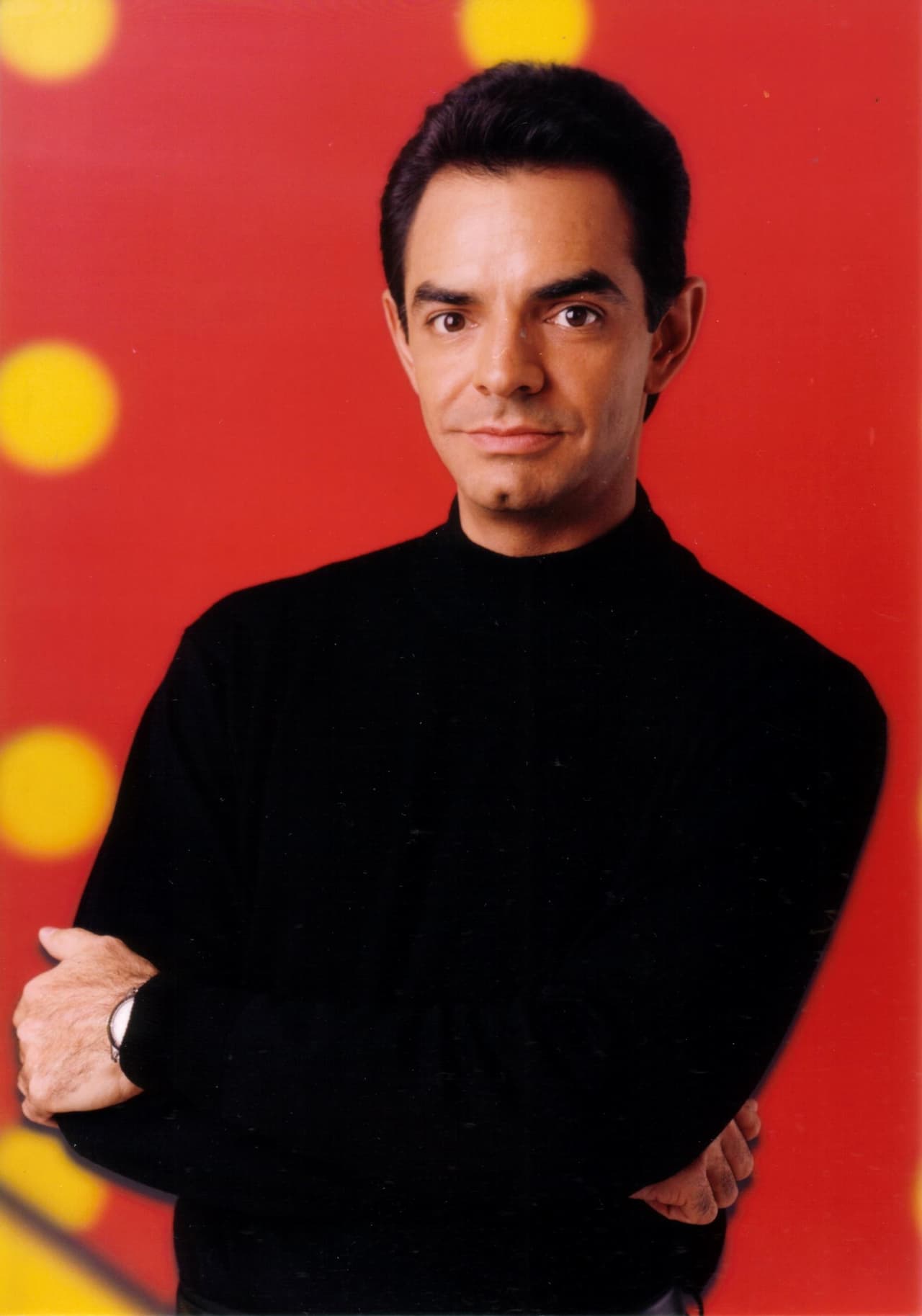 En 2006 se especuló que Vale habría tenido un romance con el comediante Eugenio Derbez, después de que coincidieron en la cobertura del Mundial de Alemania.