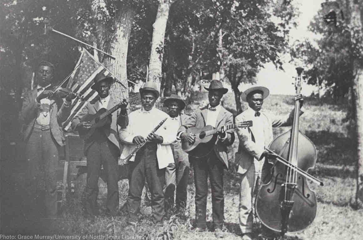 A pesar de que esta fecha se remonta al 
<a href="https://www.univision.com/local/los-angeles-kmex/por-que-el-19-de-junio-se-conmemora-el-fin-de-la-esclavitud-en-estados-unidos-video">19 de junio de 1865</a>, cuando el mayor general del ejército de la Unión, Gordon Granger, llegó a Galveston, 
<a href="https://www.univision.com/temas/texas">Texas</a>, y declaró que "todos los esclavos quedarían libres", la lucha por la libertad y la igualdad de derechos ha sido una lucha continua para la comunidad afroestadounidense.