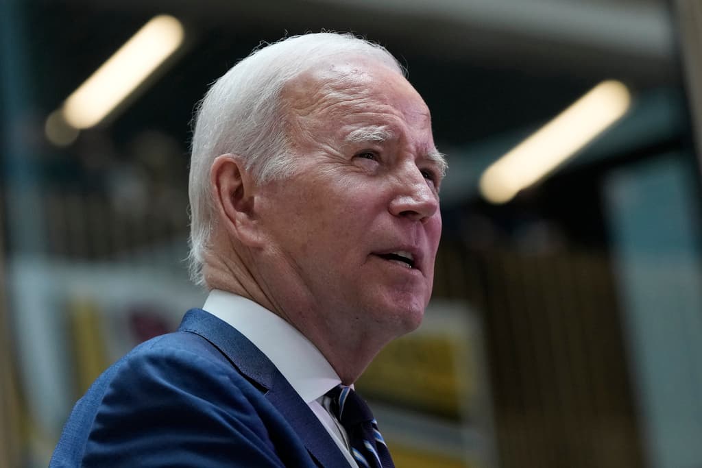 Joe Biden firma decreto destinado a mejorar los cuidados infantiles 
