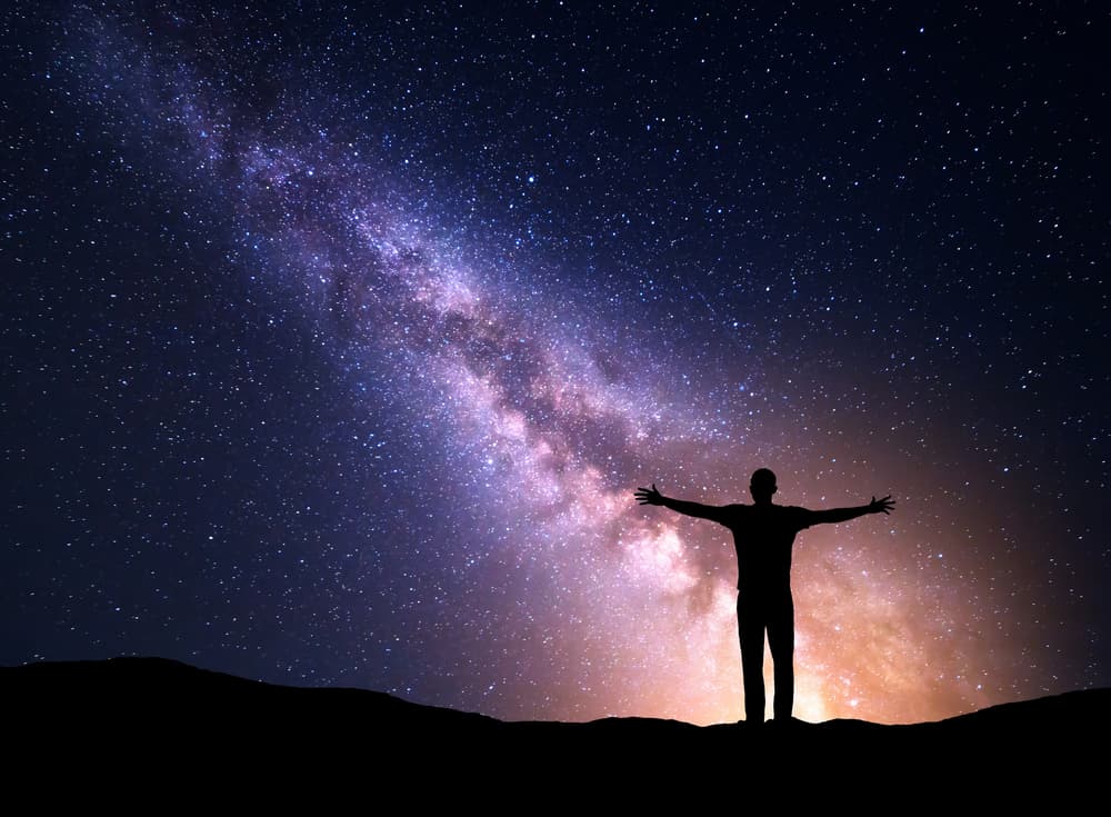 En medio de tantos mundos ¿seremos nosotros los únicos seres inteligentes del Universo? Todo parece indicar que no es así.