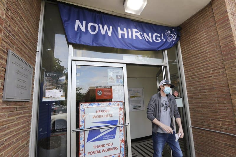 <b>¿Cuáles son los requisitos de las actividades de búsqueda de empleo para el desempleo en Pensilvania?</b>
<br>Asistir a una feria de empleo. 
<a href="https://www.uc.pa.gov/unemployment-benefits/Am-I-Eligible/maintaining-eligibility/Pages/Work-Search.aspx#" target="_blank">Buscar trabajos o publicar su currículum en el sitio web de PA CareerLink</a> u otros servicios en línea.