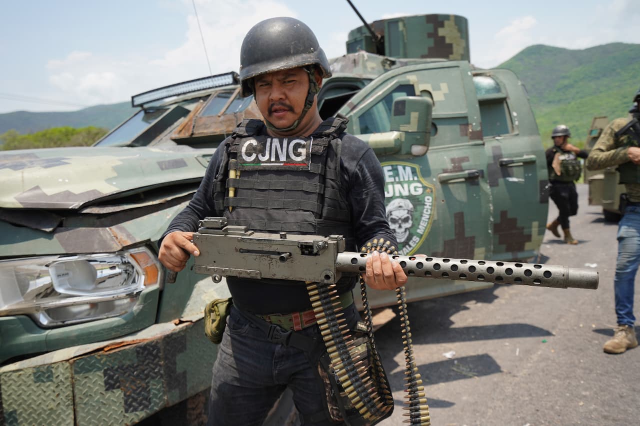 Michoacán es uno de los bastiones del Cartel de Jalisco. En ese territorio se enfrenta a otras organizaciones criminales, como ‘Los Viagras’ y Carteles Unidos. Disputan el control de un estado donde se encuentra el puerto más grande de México, el de Lázaro Cárdenas, y que tiene una enorme producción de goma de opio y drogas sintéticas.