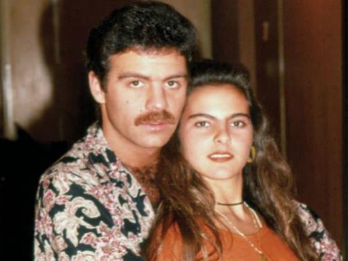 Kate del Castillo y Ari Telch se conocieron en la telenovela 'Muchachitas' en 1992 y tuvieron un breve romance. En 1995, cuando compartieron créditos en 'Imperio de Cristal', reiniciaron su relación pero después de dos años su amor terminó definitivamente.