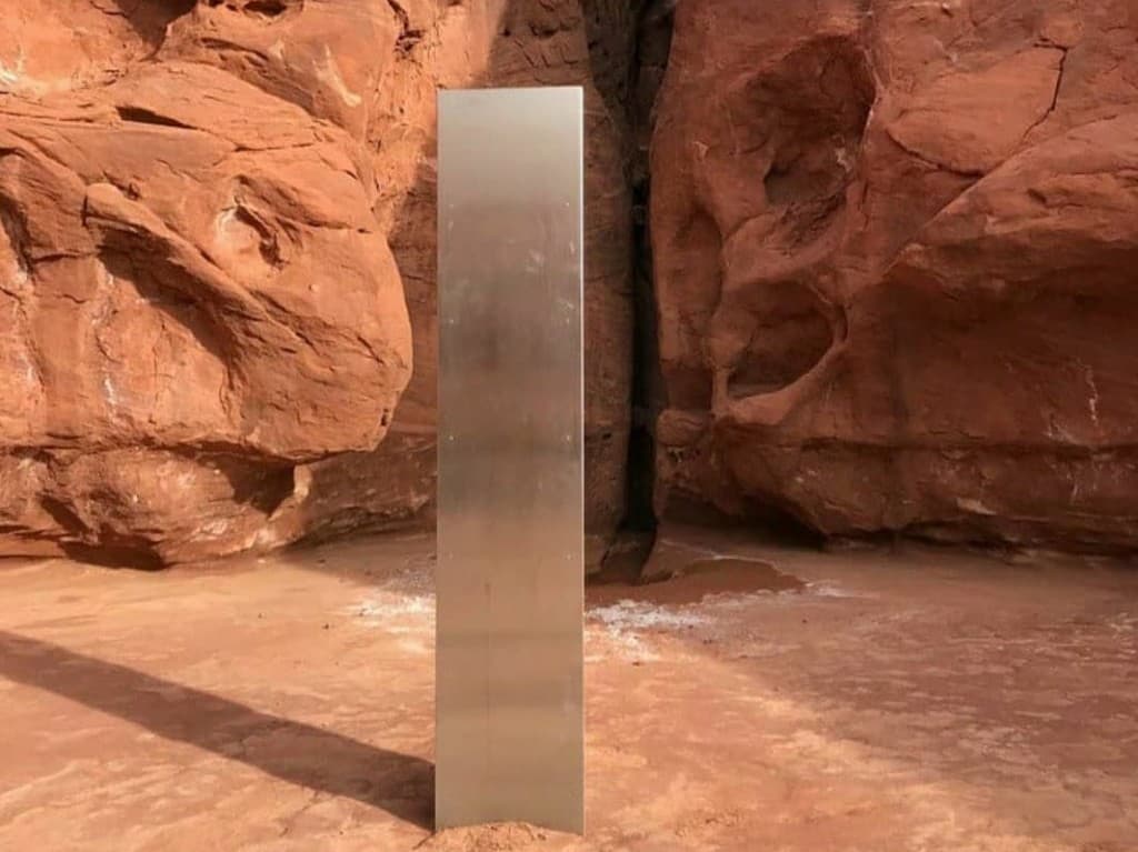 El extraño monolito metálico hallado durante un vuelo de reconocimiento en el desierto de Utah 