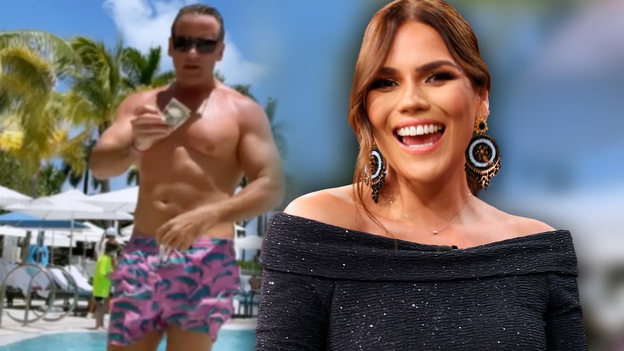 Carlos Ponce no se percató de los “millones” de dólares que tenía en el bolsillo y se lanzó a la piscina