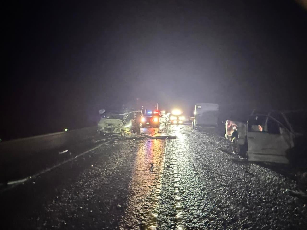 Luego del accidente, los sobrevivientes tuvieron que esperar mucho tiempo en el accidente para que llegara la ayuda, debido a las condiciones del tiempo y lo apartado del lugar.
<br>
<br>Incluso, un helicóptero médico no pudo llegar a la escena.