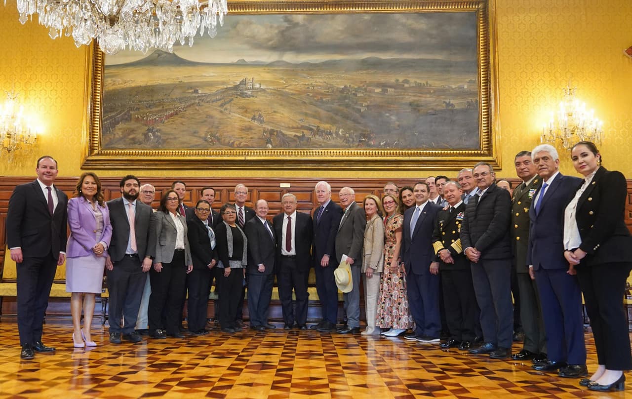 Migración, fentanilo e integración económica: lo que trató AMLO con 12 congresistas de EEUU