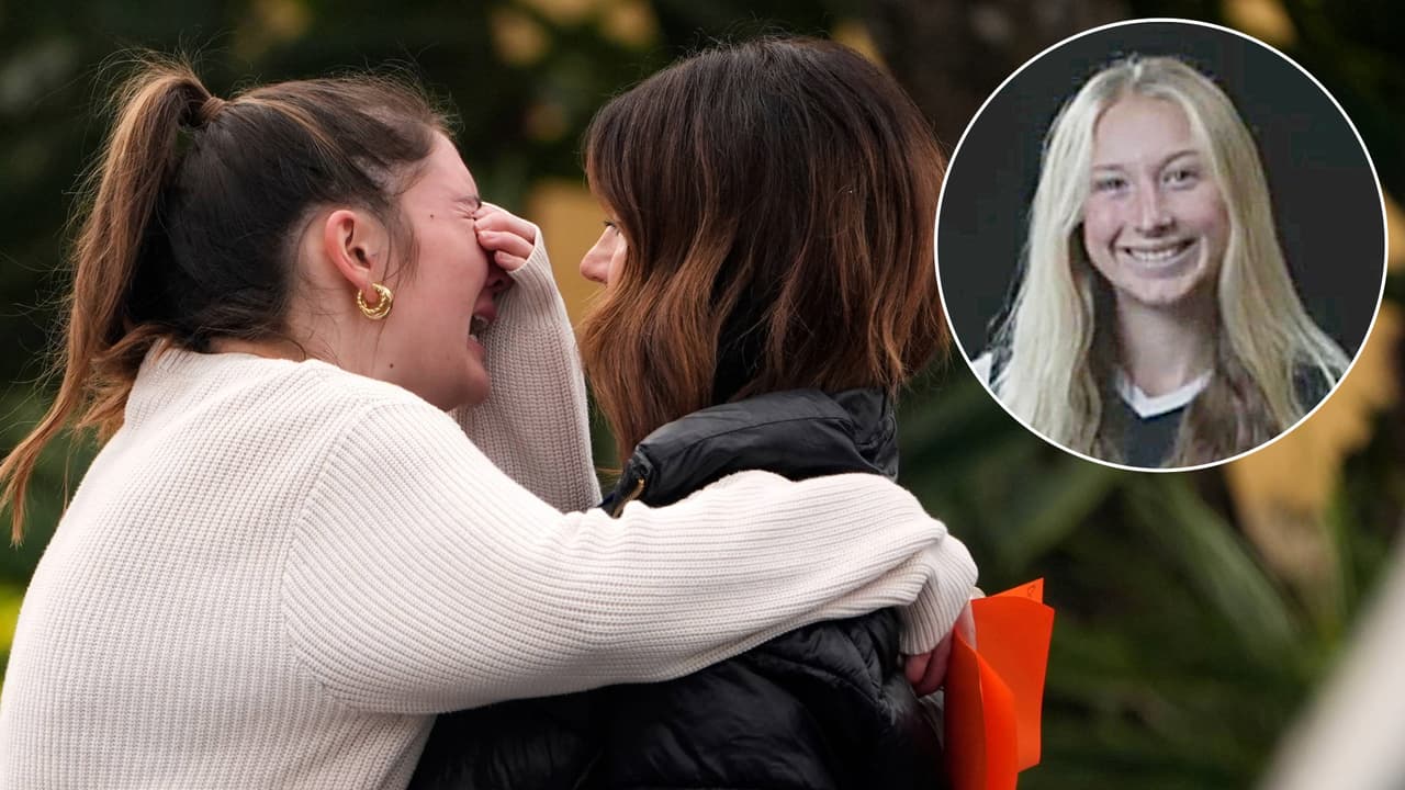 Jugadora de futbol de 16 años muere junto a su padre en una avioneta en Fullerton
