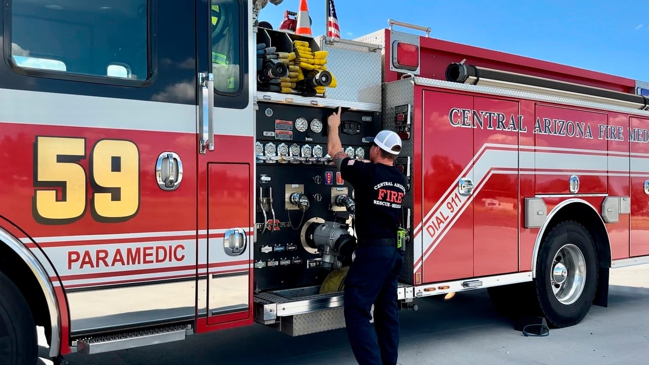Encuentran a tres personas sin vida dentro de una vivienda en llamas en Prescott Valley