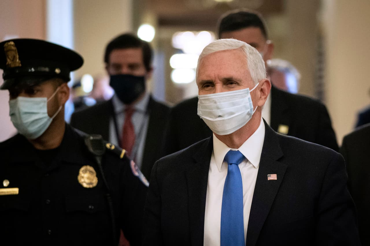Pence niega que venga una segunda ola de covid-19 (pero no dice que aún estamos estancados en la primera)