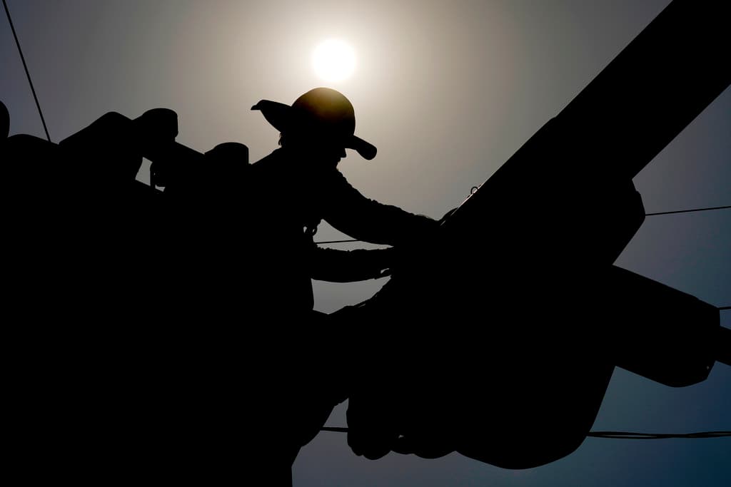La economía de EEUU generó en diciembre la sólida cifra de 256,000 nuevos empleos 