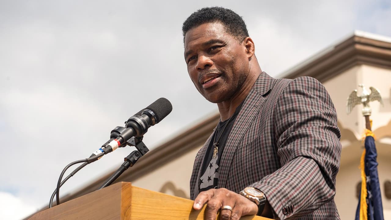 Mujer que alega que el republicano Herschel Walker pagó para que se practicara un aborto, dice haber tenido un hijo con él