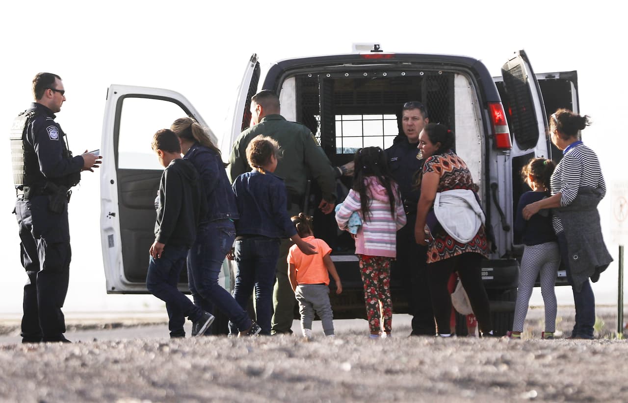 La 'tolerancia cero' de Trump no se cumple en las cortes: caen los casos criminales en contra de migrantes
