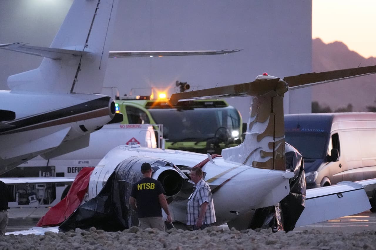 En una publicación de redes sociales de esa banda, que después fue borrada, 
<b>se decía que la víctima era el piloto del avión</b>, y que la novia del músico fue una de las personas heridas.