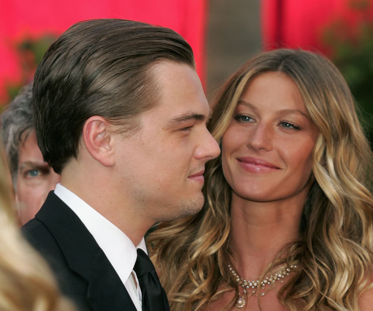 Pero ni la bella Gisele le trajo suerte y una vez más se fue a casa con las manos vacías.