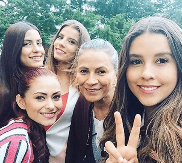 Más que compañeros, Aranza hizo grandes amigos.