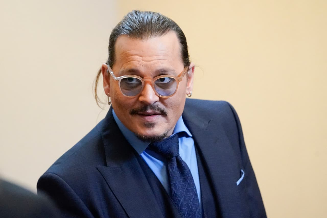 El artista de 59 años también incursionó en la industria musical y forma parte de la banda Hollywood Vampires, que ha enamorado al público con temas como ‘Whole Lotta Love’, ‘I Got a Line’ y ‘Raise The Dead’.