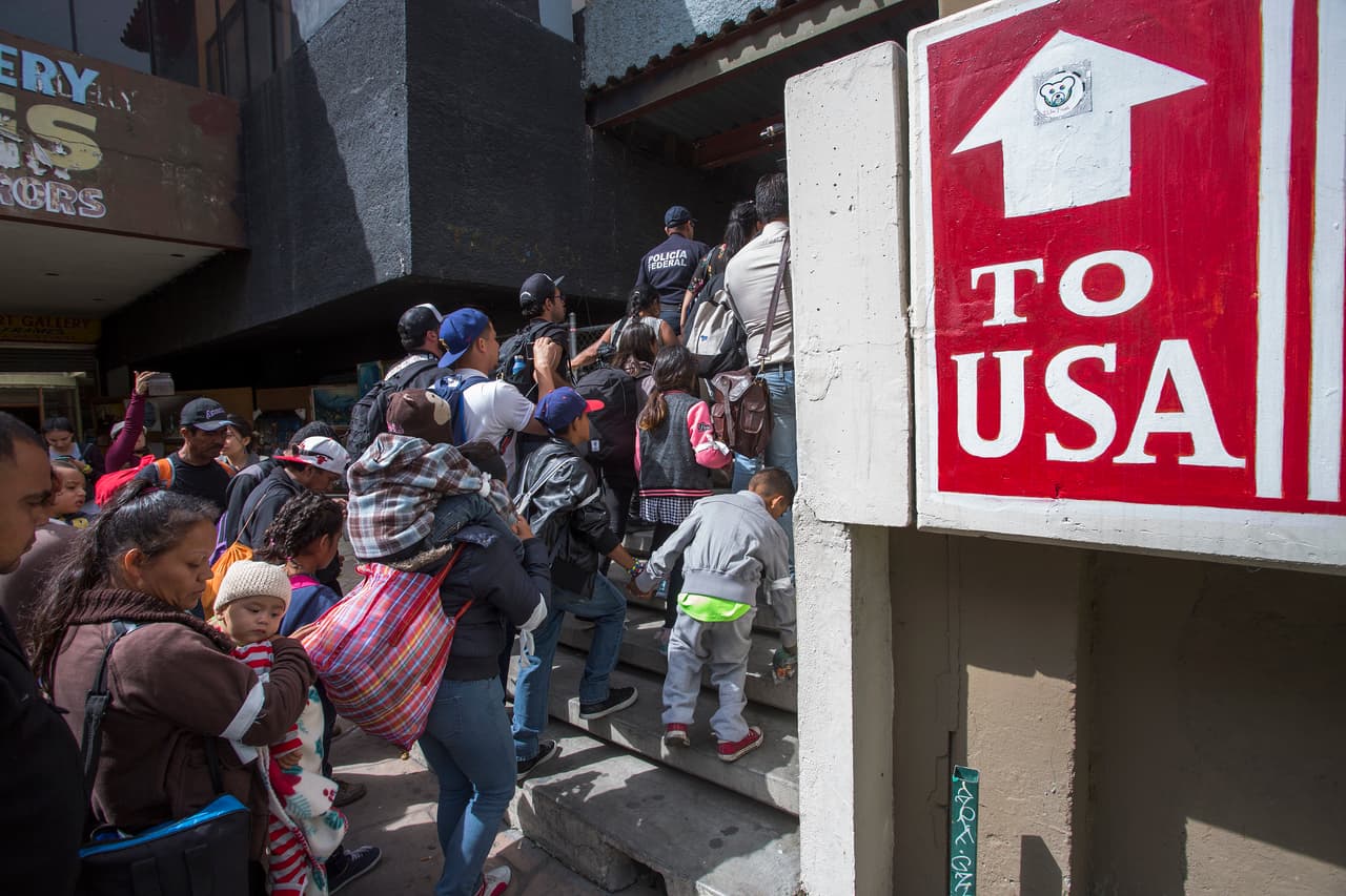 Unas 45 millones de personas que nacieron en otros países viven en Estados Unidos, de acuerdo con datos de la Oficina del Censo. Aproximadamente la mitad son ciudadanos naturalizados, y el resto son refugiados, estudiantes de intercambio, residentes permanentes 
<a href="https://www.univision.com/noticias/inmigracion/reforma-migratoria-biden-inmigrantes-indocumentados">e indocumentados</a>. El sitio 247WallSt.com revisó datos de la Oficina del Censo y del Departamento del Trabajo para determinar cuáles son los estados con más población de origen extranjero. Estos son los resultados. 
<br>