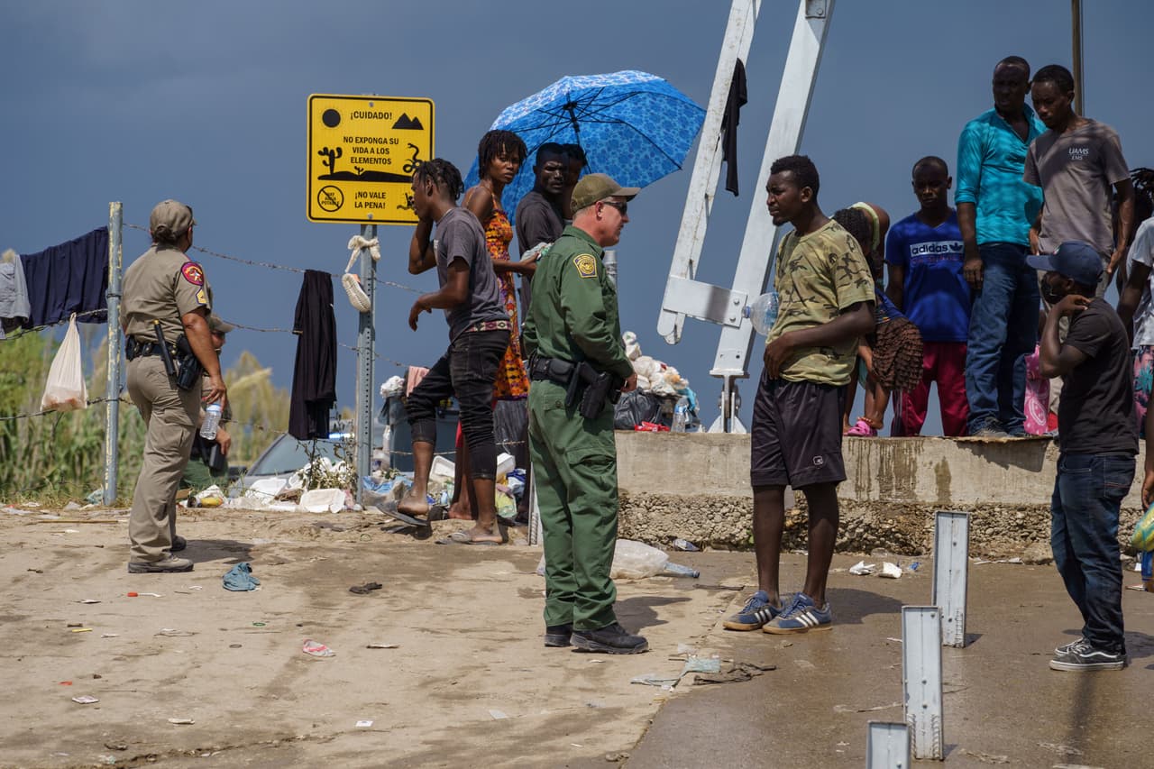 Venezolano deportado en la frontera pregunta si puede aplicar usando CBP One: respondemos tus preguntas de inmigración