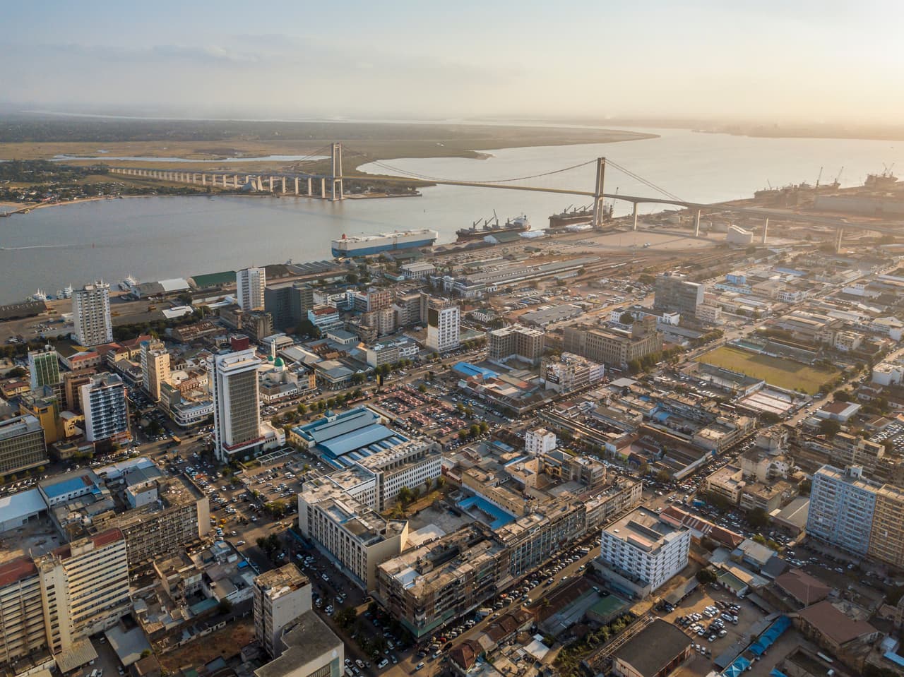 <b>Mozambique</b>. Advertencia de viaje actualizada el 12 de abril de 2021.
<br>
<br>La actualización de la lista con las recomendaciones de los CDC “resultará en un aumento significativo de la cantidad de países en el ‘Nivel 4: No viajar’”. La advertencia se extendería a aproximadamente el 80% de las naciones del mundo”, según un comunicado del 
<a href="https://www.reuters.com/business/healthcare-pharmaceuticals/us-put-more-countries-under-covid-do-not-travel-advisory-state-department-2021-04-19/"><u>Departamento de Estado en un comunicado</u></a> citado por Reuters.com.