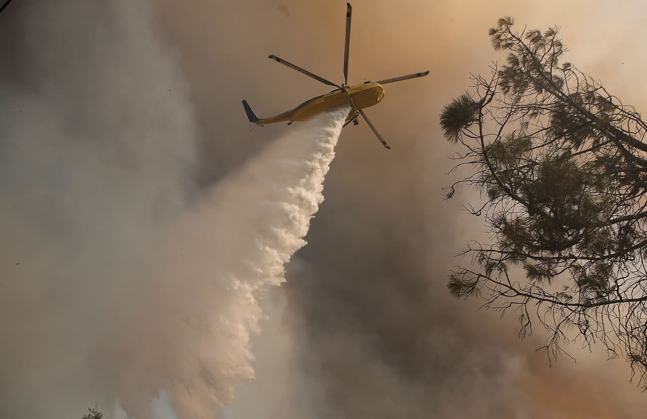 Los incendios del condado de San Bernardino y Alpine han incinerado cerca de 50 mil acres.
