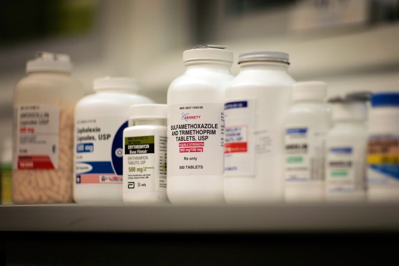 También antibióticos como amoxicilina, ampicilina o penicilina VK, y metformina, para la diabetes. 
<br>