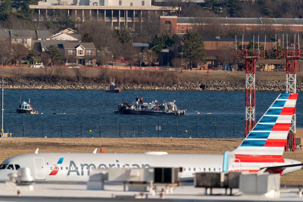 Accidente aéreo en Washington DC: la investigación preliminar muestra lecturas de altitud contradictorias