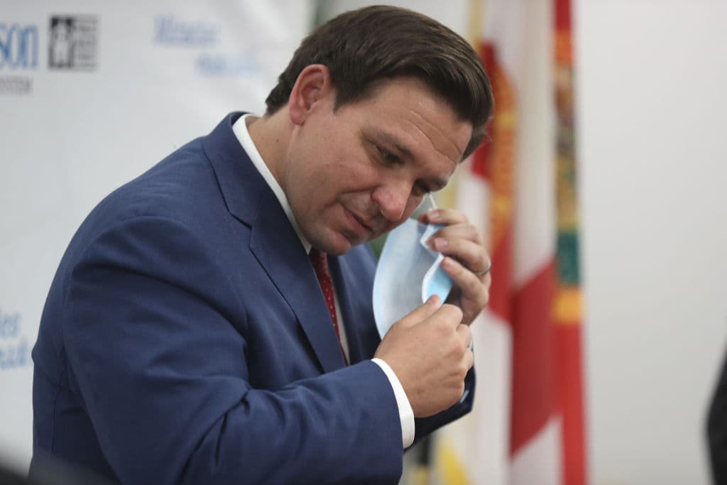 DeSantis quiere prohibir permanentemente requisitos de vacunas y otras medidas contra el covid