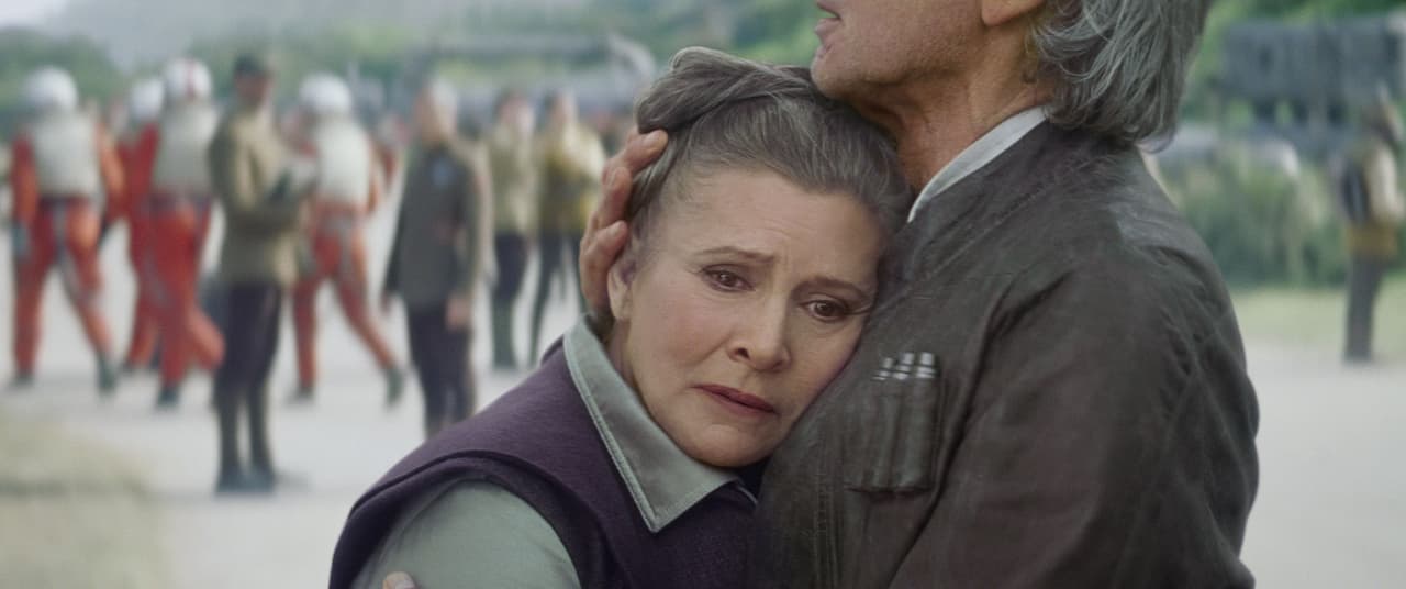 <b>#8 Carrie Fisher </b>
<br>Más de 30 años después de ‘Star Wars: Episode VI - Return of the Jedi’ (1977), Carrie Fisher volvió a interpretar a su icónico personaje de la Princesa Leia en ‘Star Wars: Episode VII - The Force Awakens’ (2015).