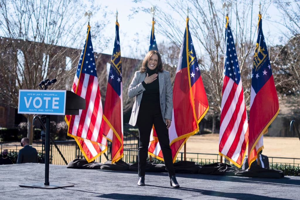 El 20 de enero de 2021, Kamala Harris prestó juramento como vicepresidenta: la primera mujer, la primera estadounidense de raza negra y la primera estadounidense de origen surasiático elegida para este cargo. Ahora podría convertirse en la primera mujer de color candidata a la presidencia.