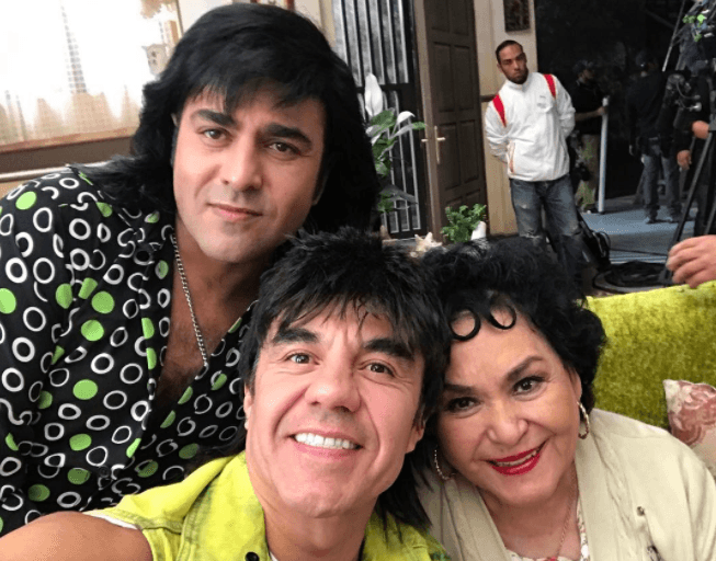 Al mismo tiempo, confesó que se sentía afortunado por tener la oportunidad de trabajar con ella, además de compartir momentos muy especiales, como la fiesta de cumpleaños de su mamá a la que asistió. “
<b>Era una gran mujer en toda la extensión de la palabra y una gran artista que todos vamos a extrañar</b>”, añadió.
<br>
<br>