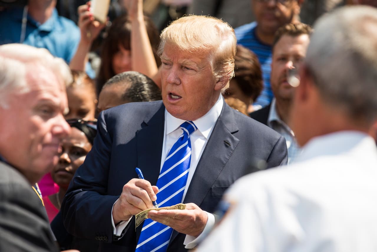 Asimismo agregó que no le importa enfrentarse a Trump, de quien piensa que no puede ser ni senador, ni congresista, ni gobernador.