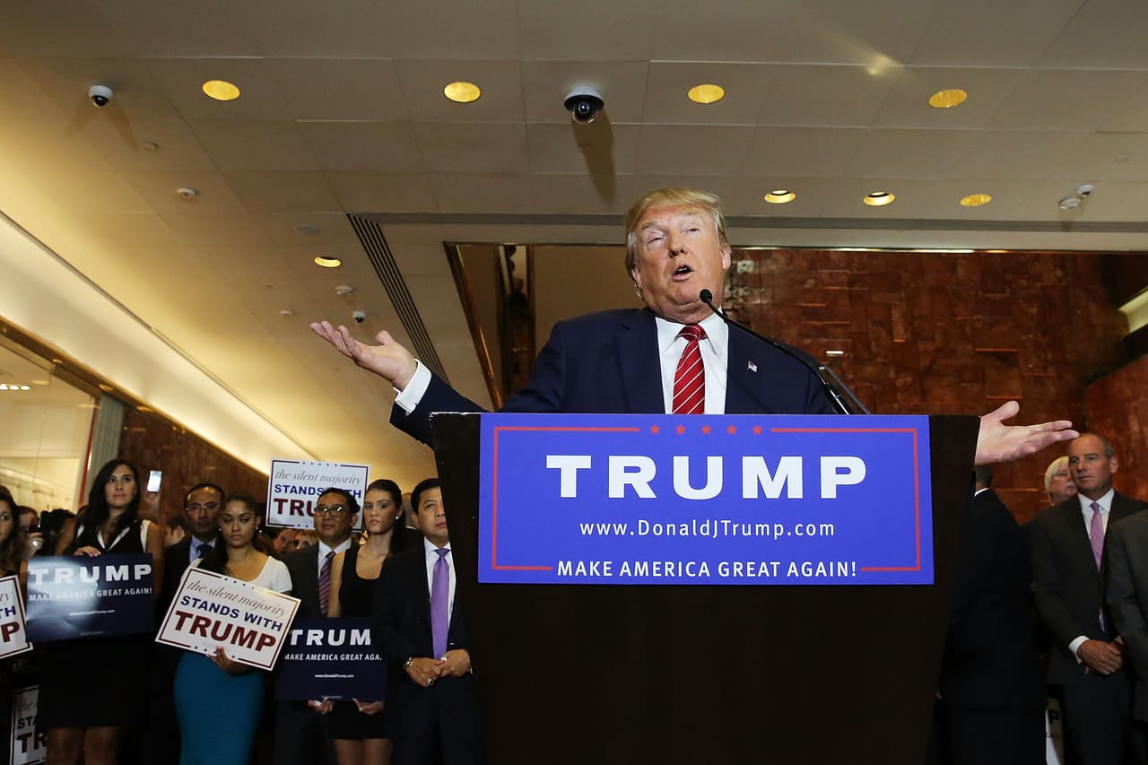 "Como tercera generación es mi deber y mi derecho apoyar a los míos", afirmó la actriz, como comentario sobre un video de la conferencia de prensa en la que Trump echó al periodista.