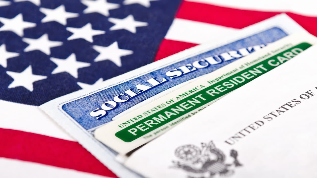 Arranca el sorteo de la lotería de visas 2021, hay 50,000 'green cards' en juego