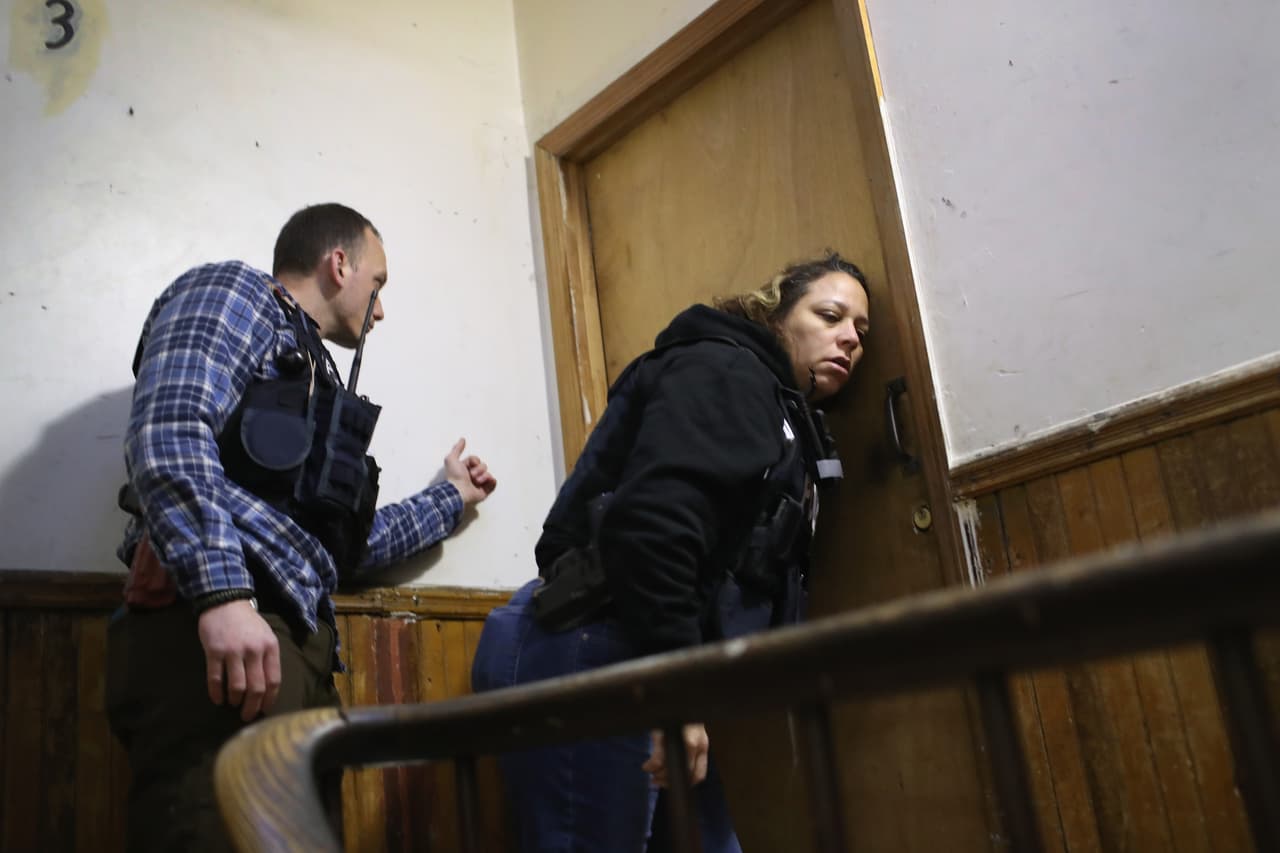 Comienza el operativo de ICE para arrestar a indocumentados con orden de deportación final