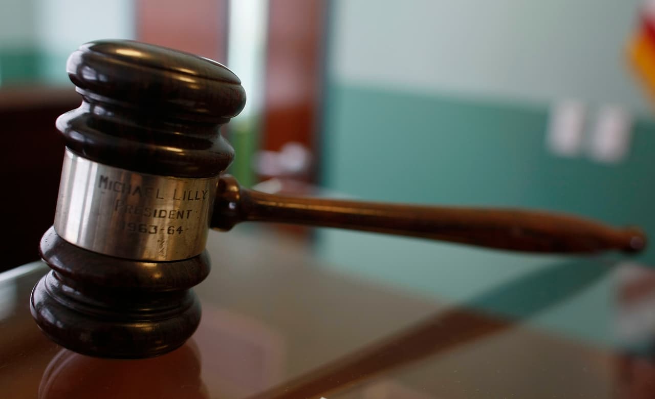 Declaran incompetente a mujer acusada de tratar de secuestrar a tres niños en Bakersfield