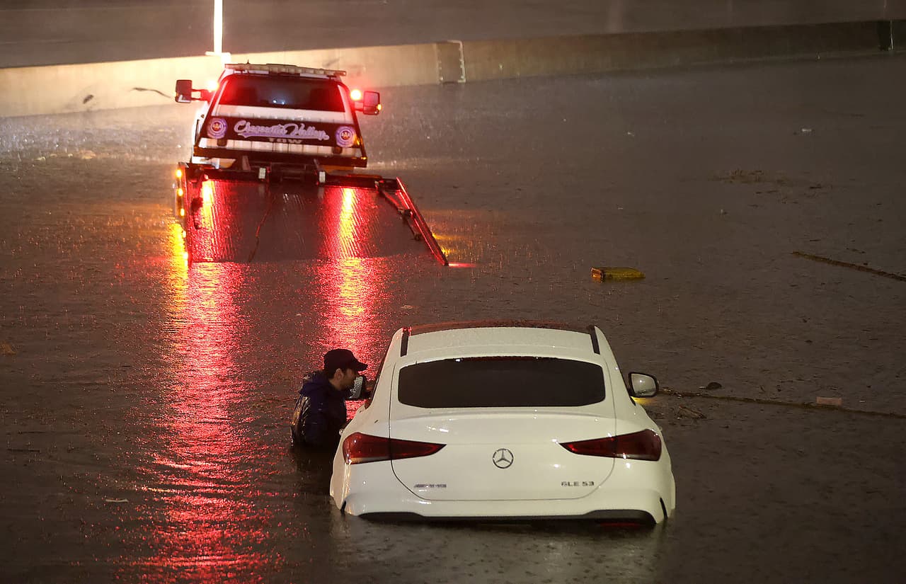 Tras fuertes inundaciones en el sur de California, la tormenta Hilary sigue su rumbo hacia el norte