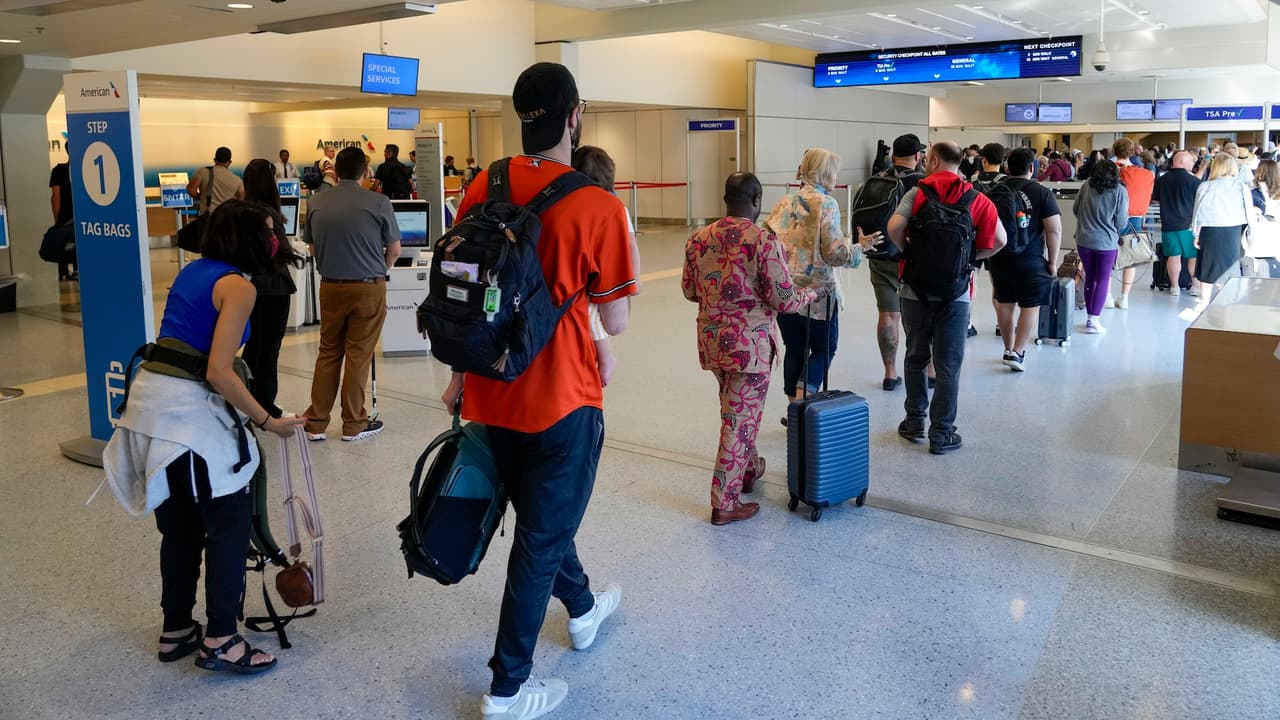 ¿Regresas de México a California tras las vacaciones? Estos 5 consejos ayudarán a agilizar tu entrada a EEUU